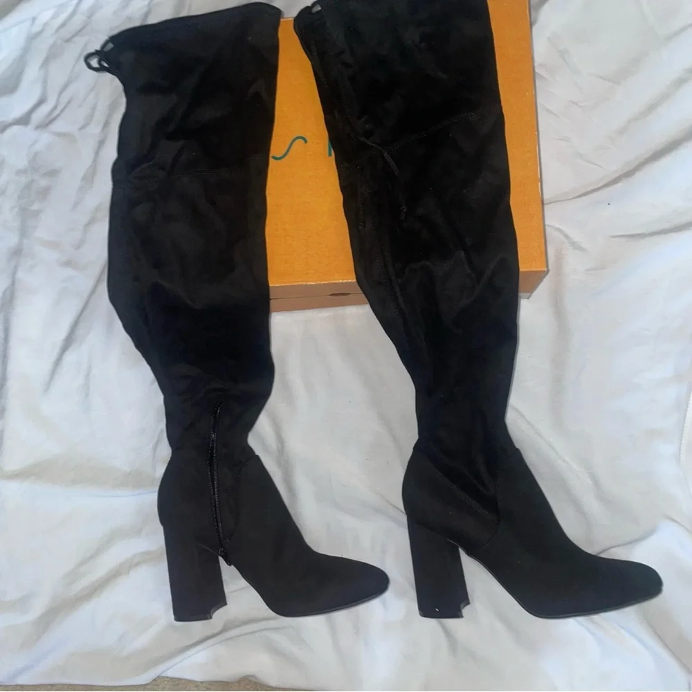 Women’s Unisa Over-the-knee High Faux Suede boots size 8.5 M